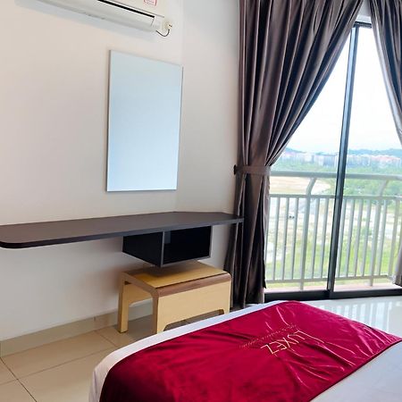 לומוט Marina Heights Hotel Residences מראה חיצוני תמונה