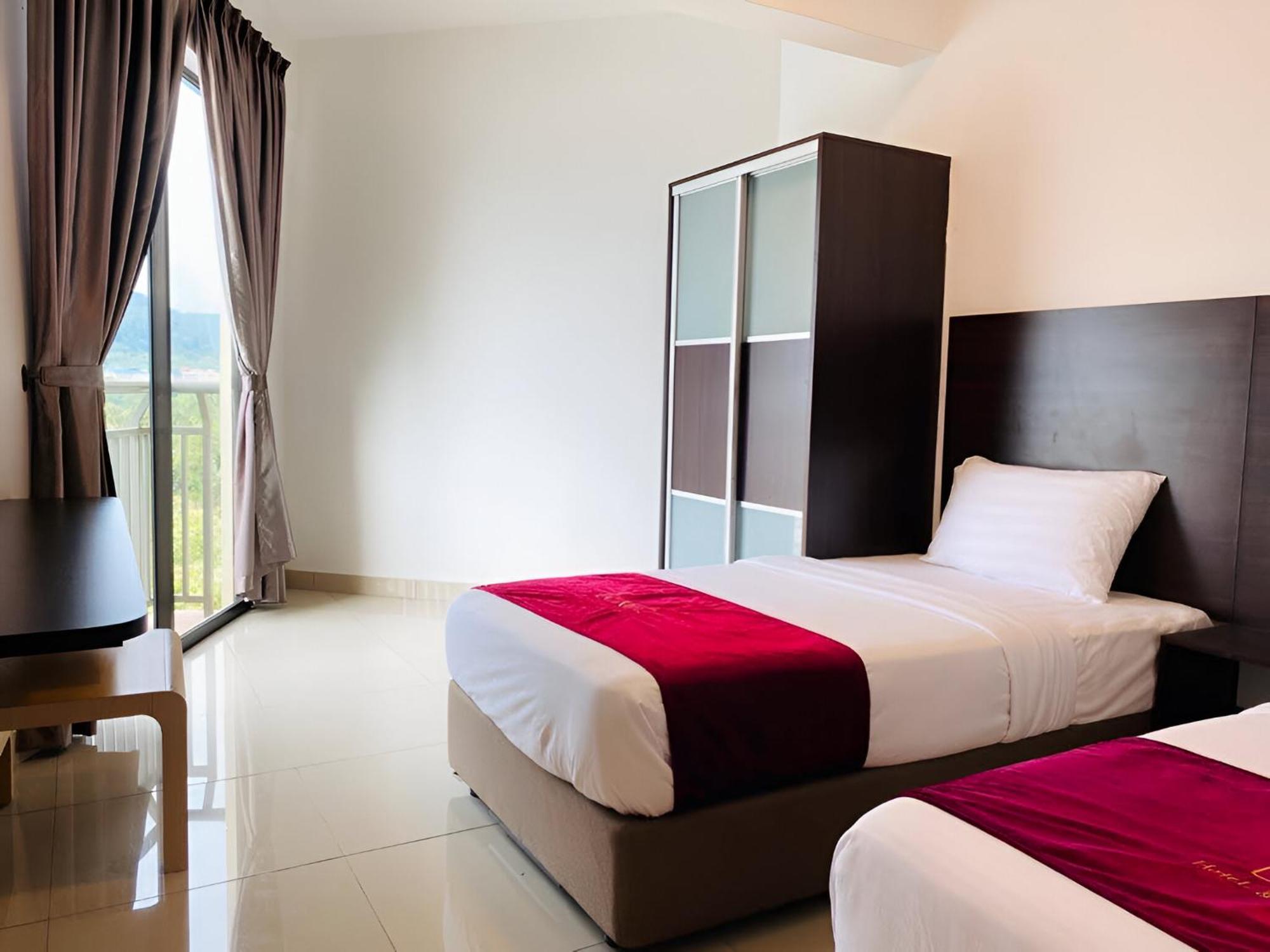 לומוט Marina Heights Hotel Residences מראה חיצוני תמונה