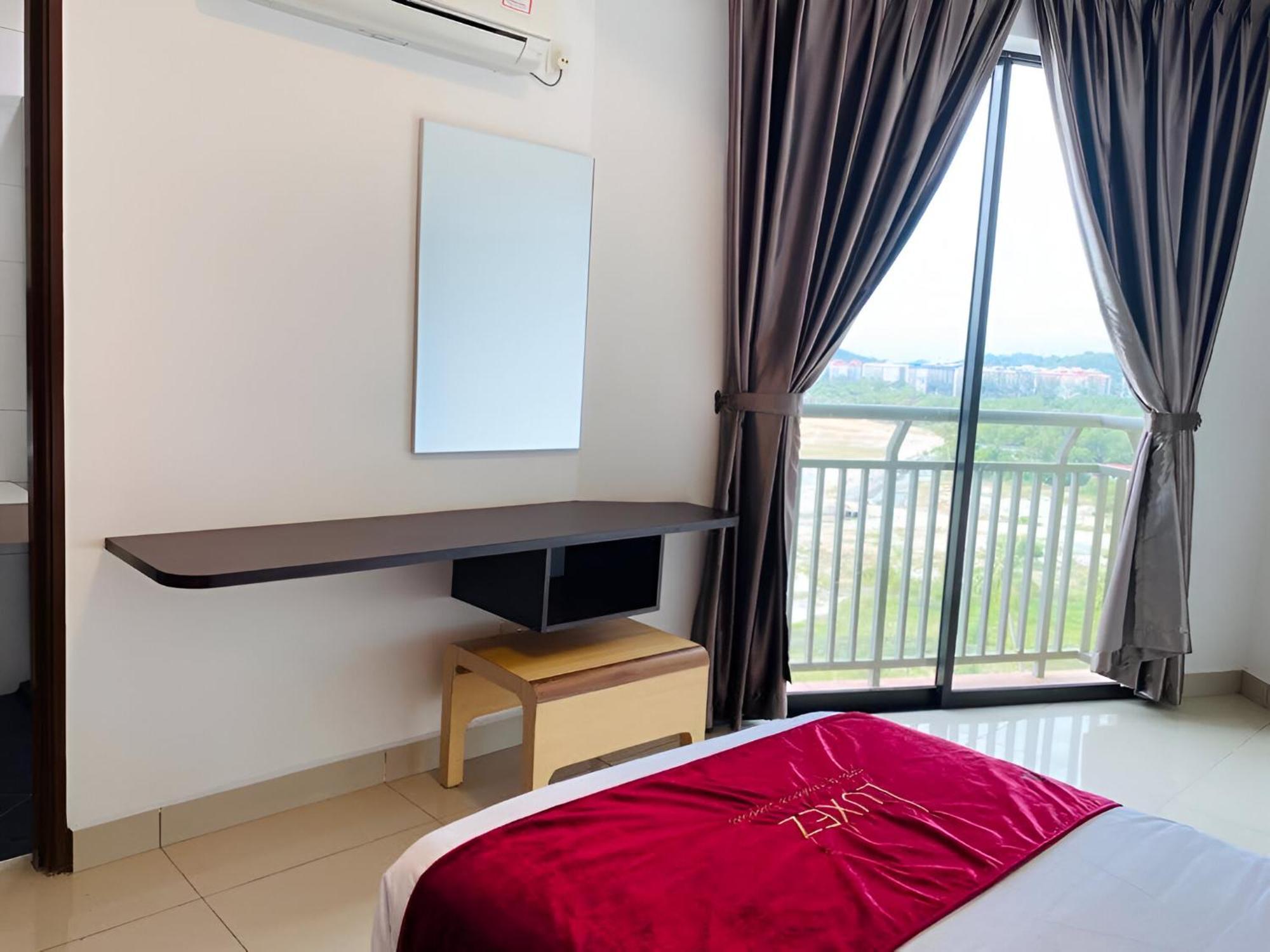 לומוט Marina Heights Hotel Residences מראה חיצוני תמונה